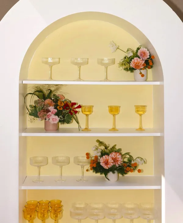 Amber Table Settings